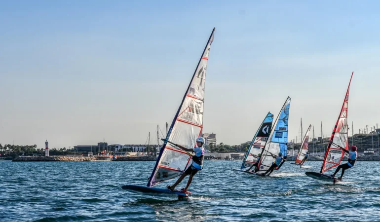 Rüzgâr sörfü tutkunları 7 kez buluşacak: Alaçatı Wind Fest 7 Ekim’de başlıyor
