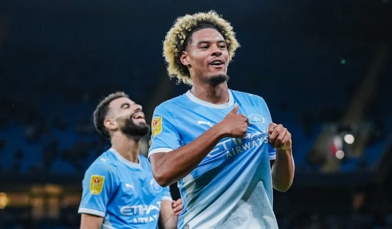 Manchester City, Norwich City’yi 5 golle geçti! 17 yaşındaki yıldız geceye damga vurdu