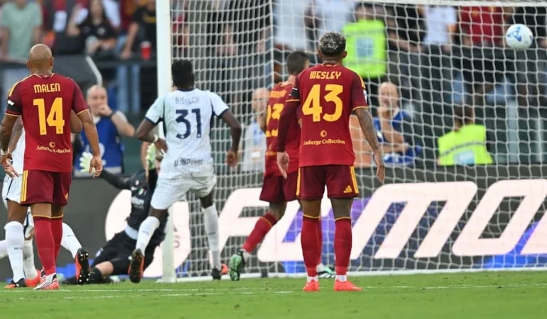 Roma-Inter maçında müthiş geri dönüş! Haftanın maçı 4 golle bitti