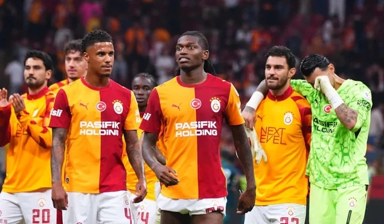 Galatasaray’da 60 yıl sonra bir ilk! Savunmada alarm zilleri çalıyor