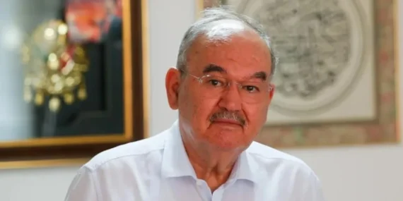 İzmir’in eski Büyükşehir Belediye Başkanı Özfatura hayatını kaybetti