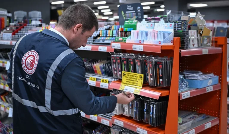 Ticaret Bakanlığı’ndan velilere bilinçli okul alışverişi uyarısı