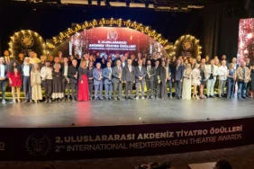 AA-20260926-42581452-42581451-2_ULUSLARARASI_AKDENIZ_TIYATRO_ODULLERI_SAHIPLERINI_BULDU