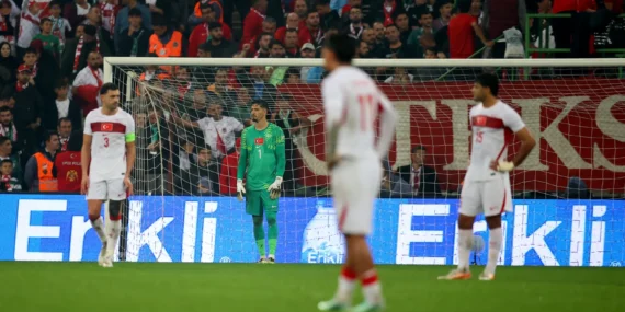 Türkiye – İtalya maçında ağlar 5 kez havalandı, üzülen biz olduk: 4-1