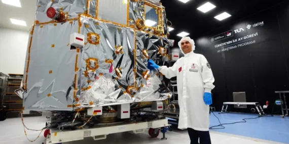 Ay’a gidecek Türk uzay aracı hazır: Sıra test aşamasında