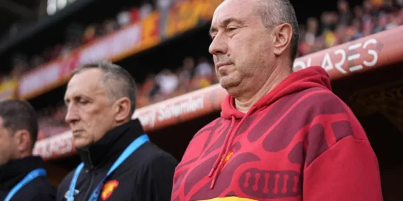 Göztepe’den kötü gidişata rağmen sürpriz Stoilov kararı! 2028’e kadar devam