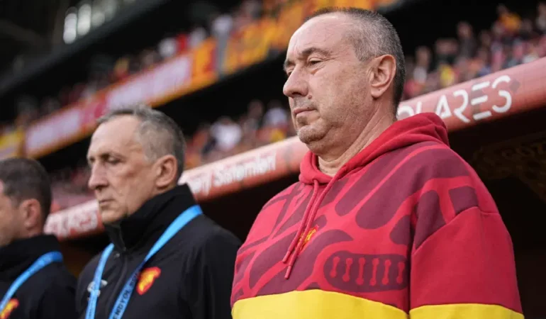 Göztepe’den kötü gidişata rağmen sürpriz Stoilov kararı! 2028’e kadar devam