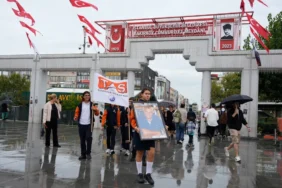 tarık-akan-anma-ogrenciler
