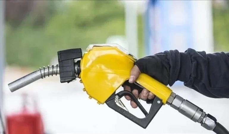 Benzine ÖTV düzenlemesi Resmî Gazete’de! Ekim, Kasım ve Aralık tarifesi belli oldu