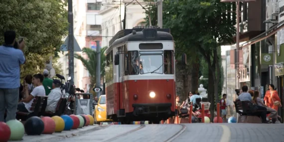 Moda tramvayı yenileniyor: T3 Kadıköy-Moda Tramvay Hattında ulaşım nasıl sağlanacak?